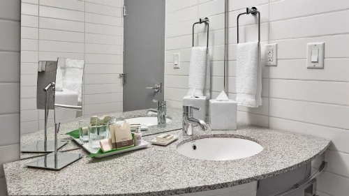 Matrix Hotel image 14